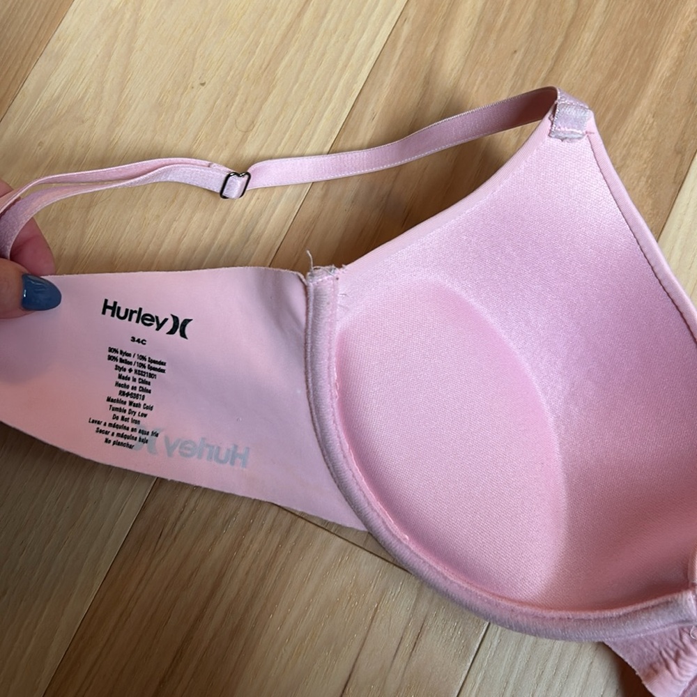 Bras - Picture 2 of 4